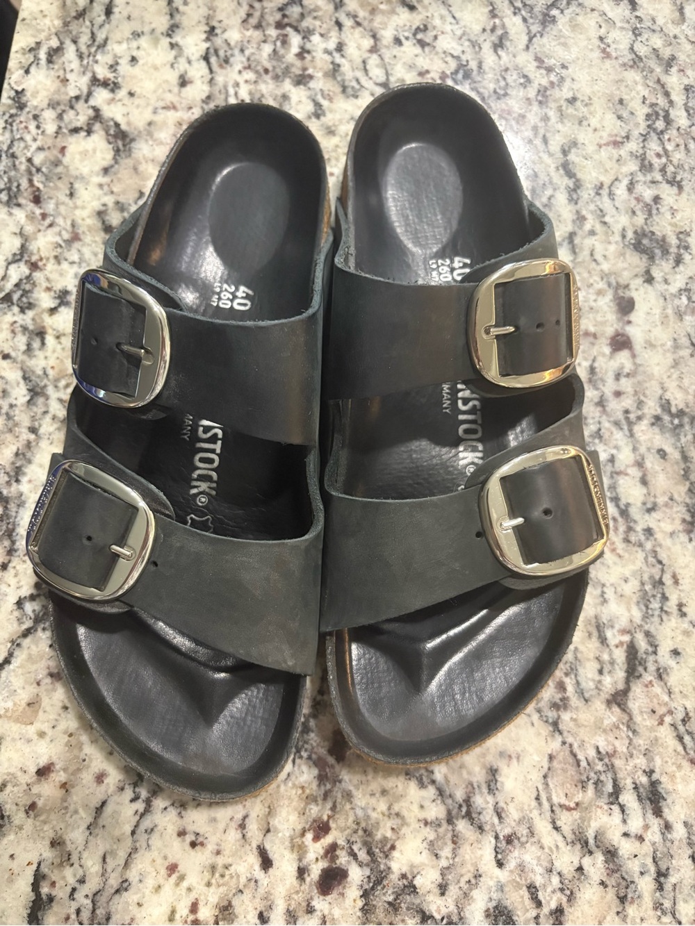 Birkenstock Arizona Two-Buckle Sandal in Black Like new!